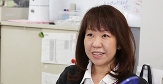 岡崎 悦子